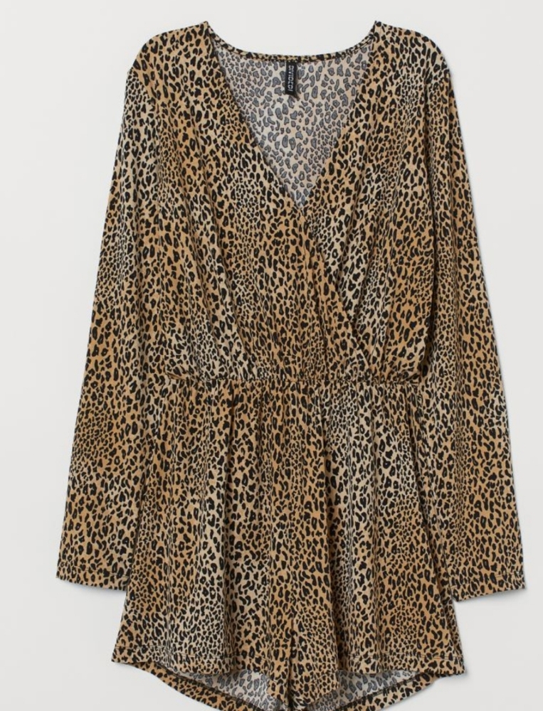 Nwt jumper animal print